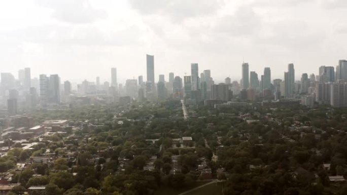 一个普通的、不起眼的大都市的空中建立镜头。