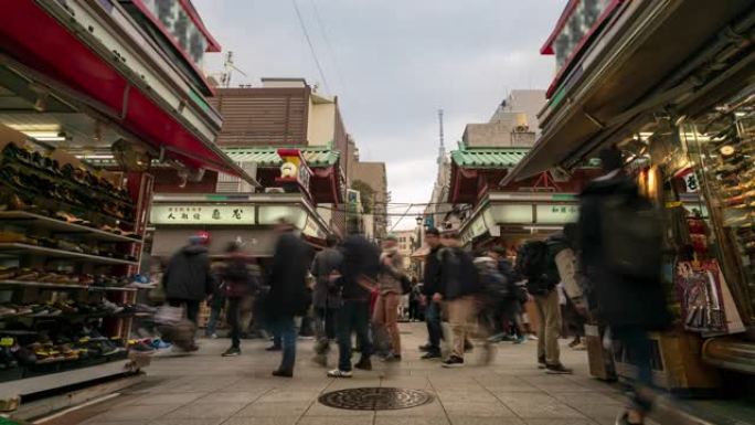 延时: 游客行人在中濑市场浅草浅草寺附近购物