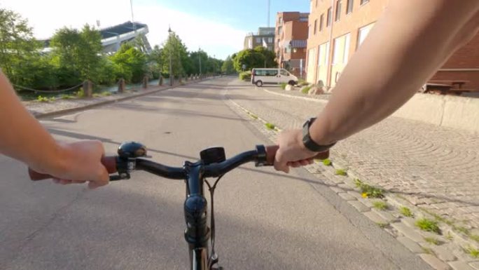 在哥德堡市POV骑自行车