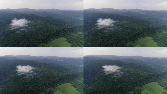 云景。有河的山地景观。鸟瞰图