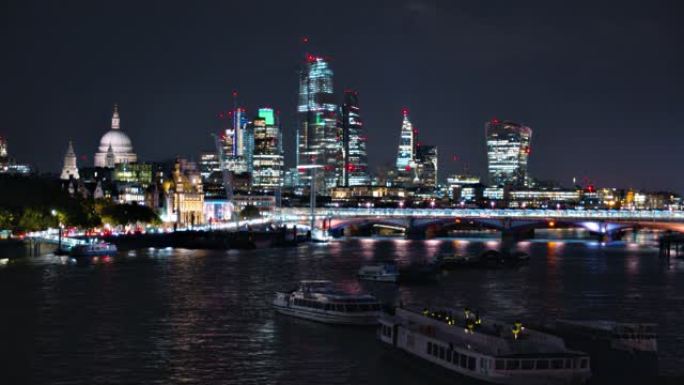 伦敦美景之夜。桥。市区商务。标准生活。圣保罗大教堂。