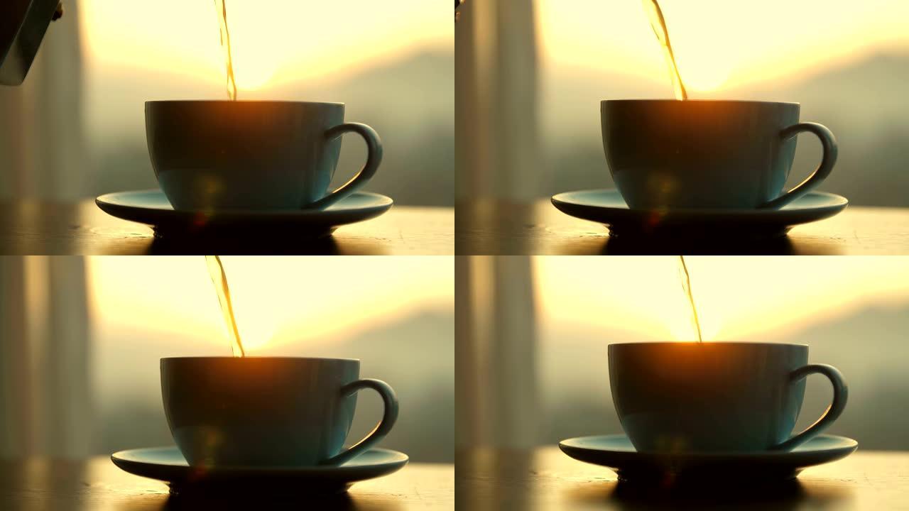热咖啡倒入杯中热咖啡倒入杯中