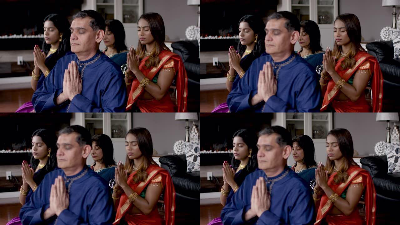 印度家庭一起祈祷印度家庭一起祈祷外国人笑