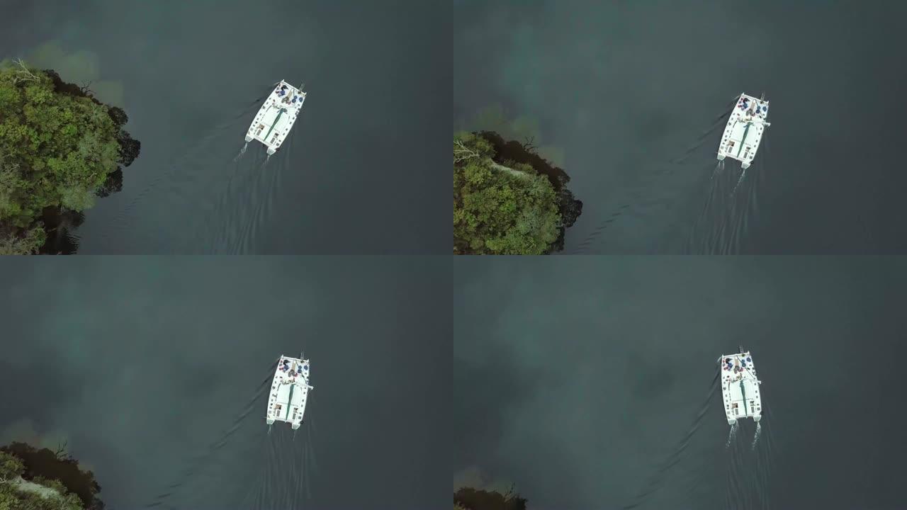 无人驾驶飞机在水上航行