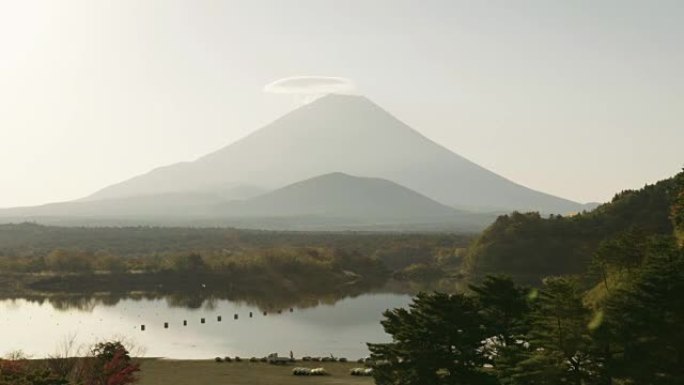 日本富士山富士山下云海雪山