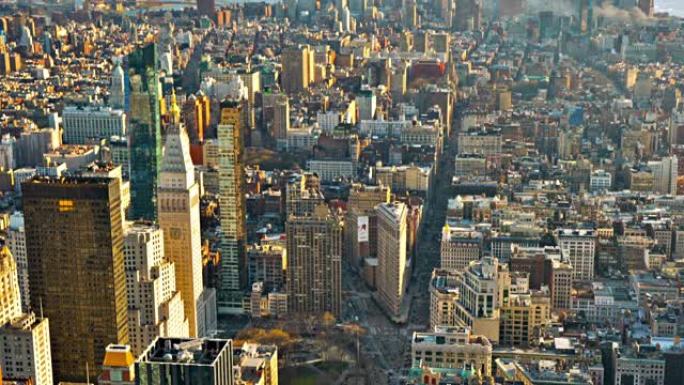 纽约街的鸟瞰图。熨斗大楼