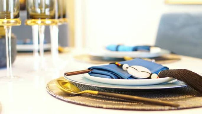 桌上的餐具豪华餐具餐盘金勺子金汤匙