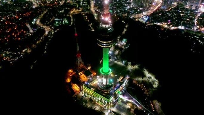 南山首尔塔的鸟瞰图是韩国夜间第一个塔式旅游景点