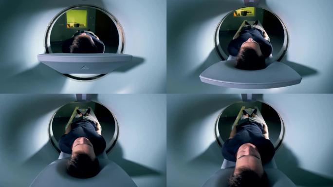 一名男子正在接受磁共振成像机构的扫描