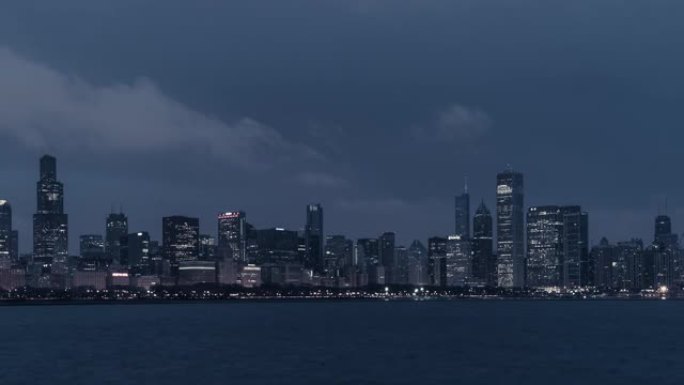 伊利诺伊州芝加哥的T/L TU夜景