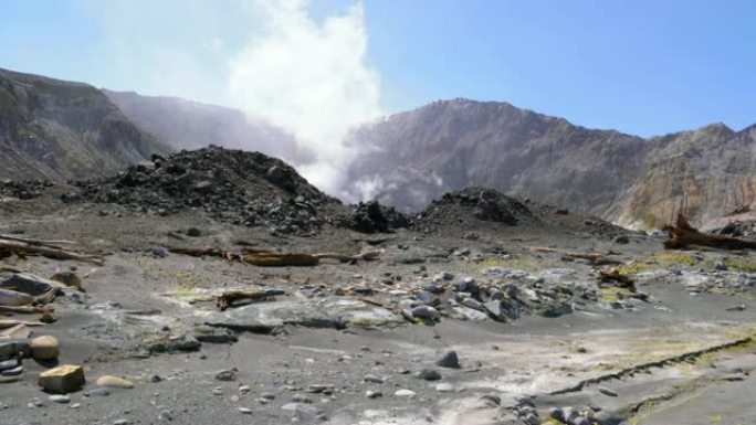 火山岛上的喷气孔