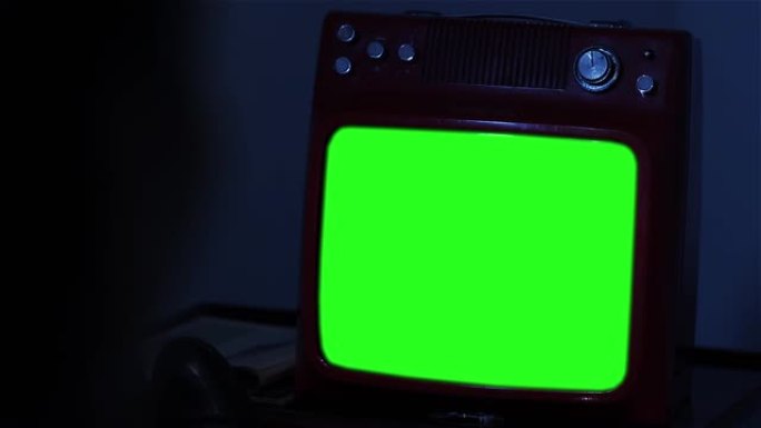 复古电视晚上绿屏。