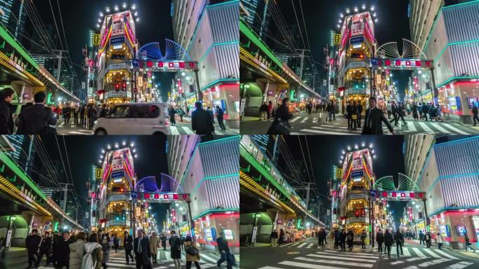 4k的时间流逝，人群不确定的人在新桥站的夜市街周围走动，交通拥挤，日本东京市。日本文化和购物区概念