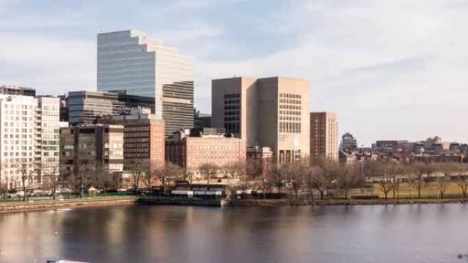 延时: 美国马的波士顿市中心天际线大楼与查尔斯河。