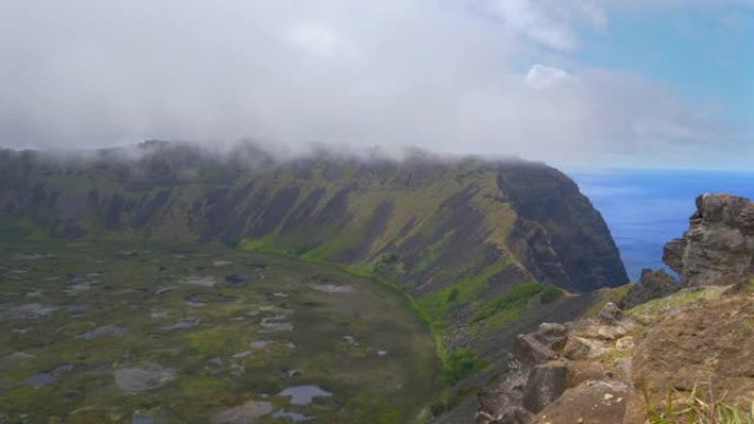 延时: 奥龙戈村附近壮观火山口的电影拍摄。