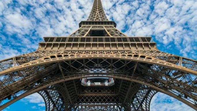从低角度看巴黎埃菲尔铁塔的时间流逝