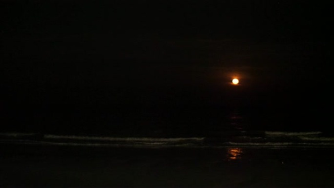 海洋上的月亮月黑风高夜色月色漆黑深夜