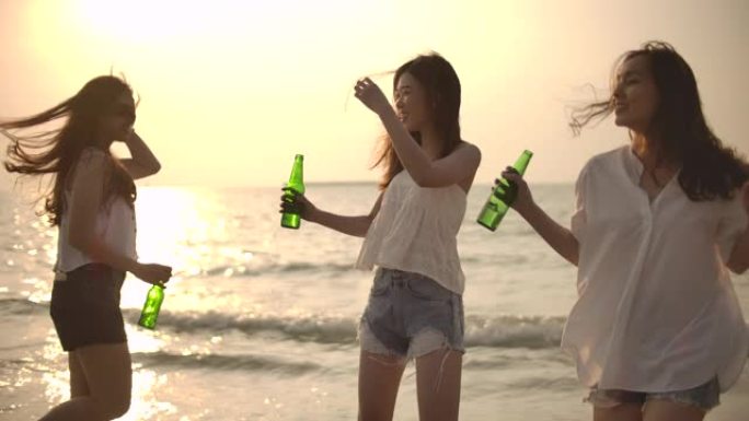 一群朋友在海滩上玩得开心，喝酒