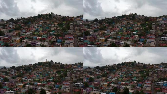 一系列地震后，波多黎各Yauco的空中建立镜头。