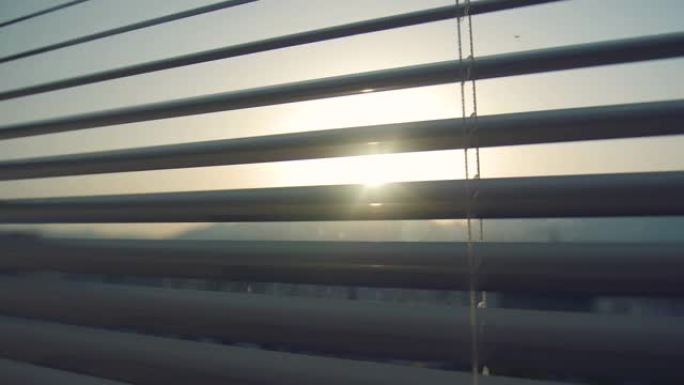 阳光透过百叶窗特写展示视频素材