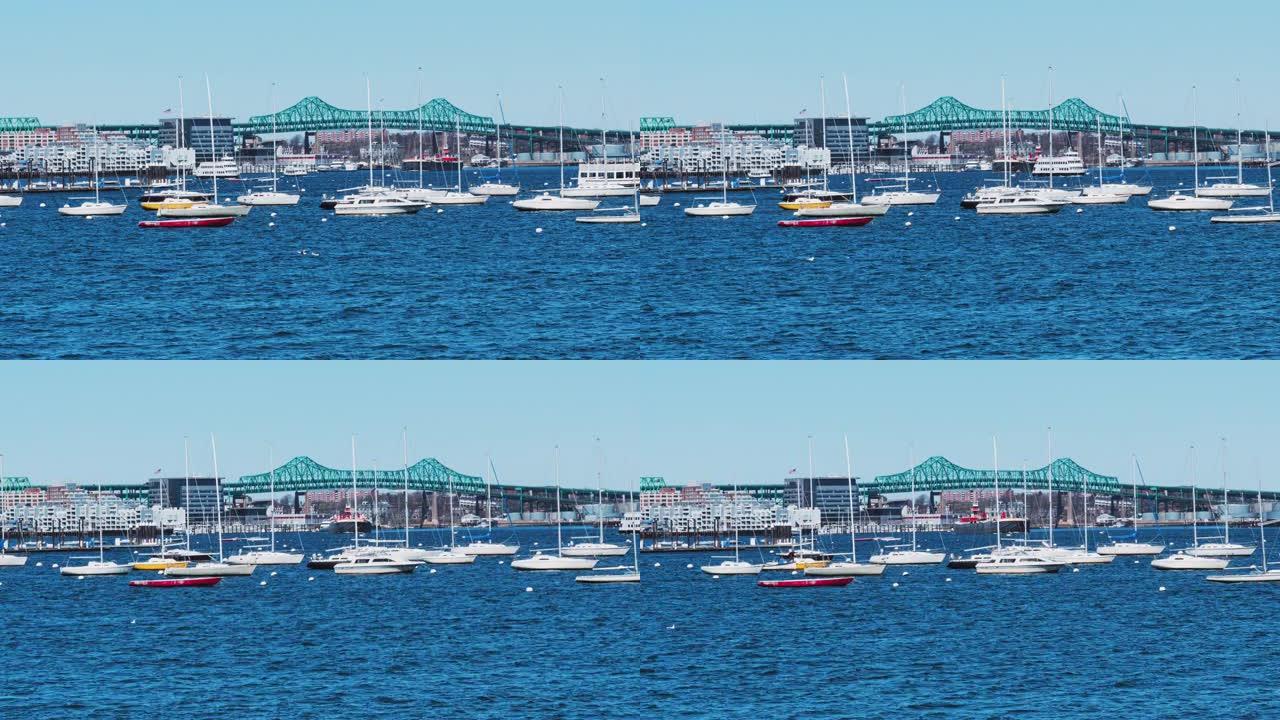 拥有许多帆船的波士顿港，美国
