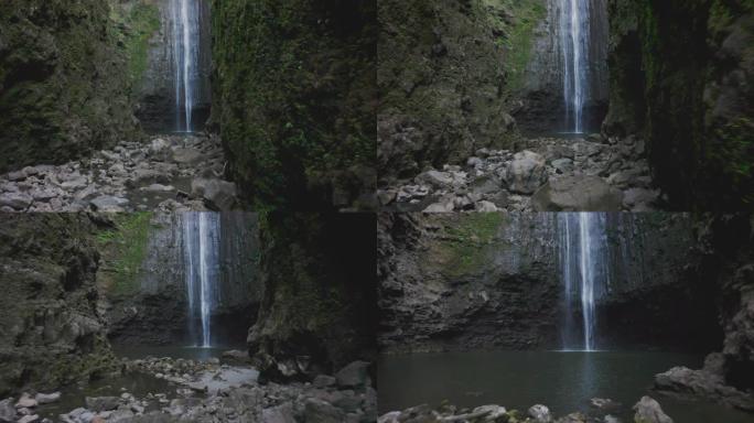 惊人的丛林瀑布水资源纯净水流山泉水自来水