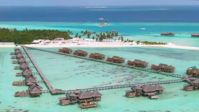 天线: 新型冠状病毒肺炎爆发期间，马尔代夫的水上别墅空无一人