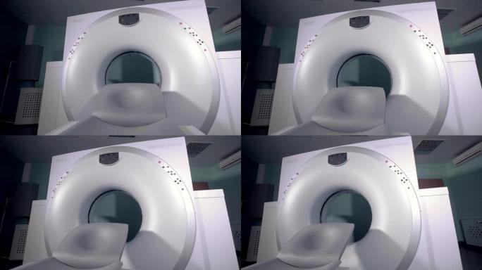 空房间配有断层扫描机，特写。MRI扫描设备。