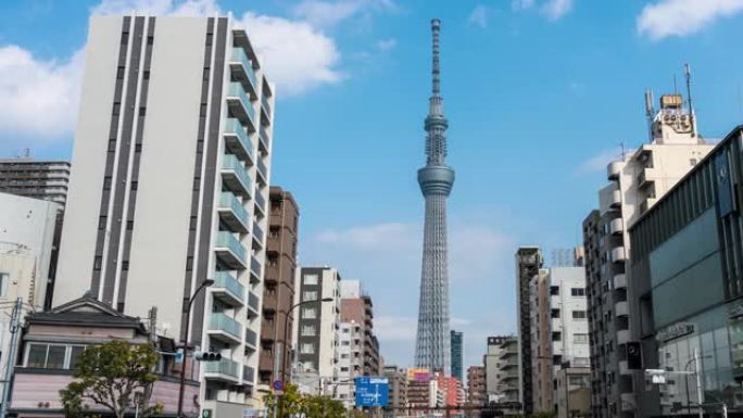 日本东京市各种建筑城市景观的东京晴空塔的时间流逝