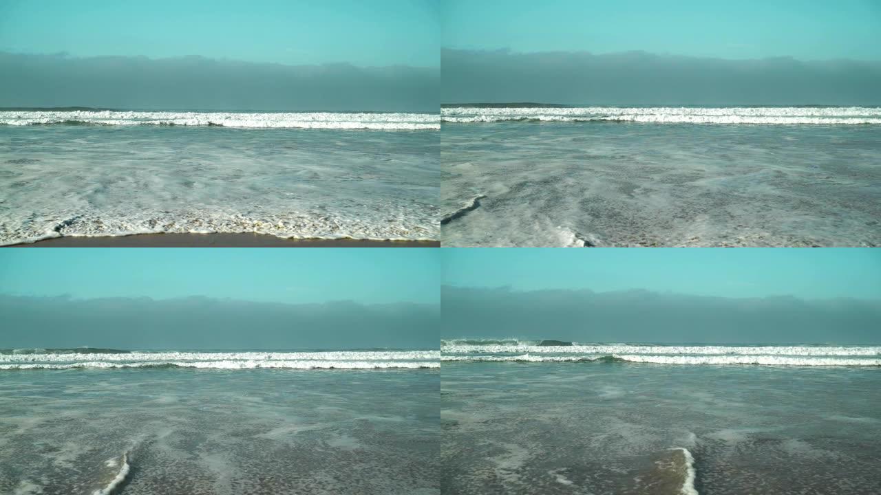 海浪撞击海岸海浪冲击海岸冲刷