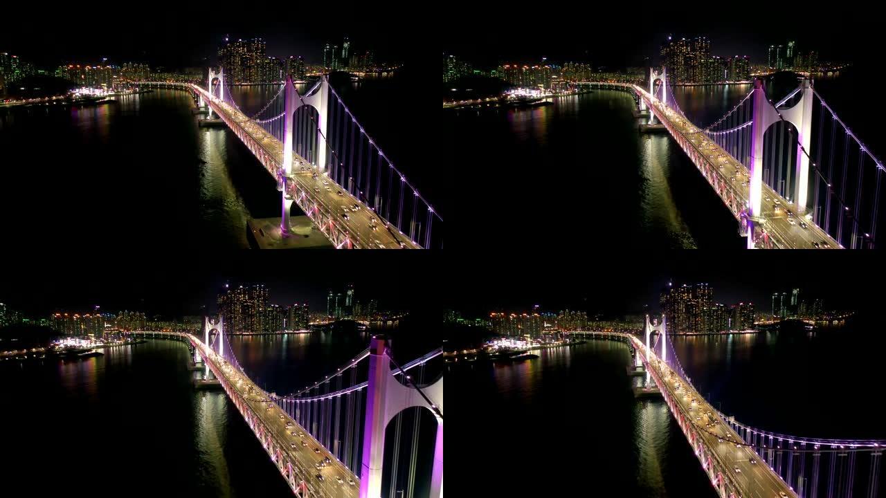 夜间与釜山市的光安桥鸟瞰图