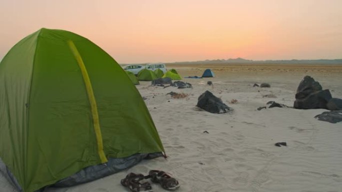 Masirah岛海滩上的WS露营地