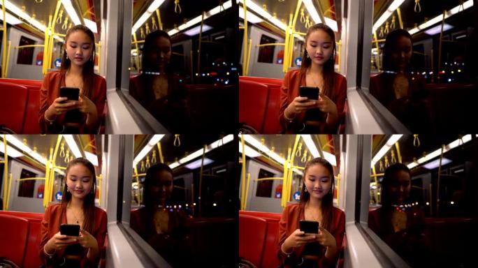 亚洲女孩在火车上在线聊天