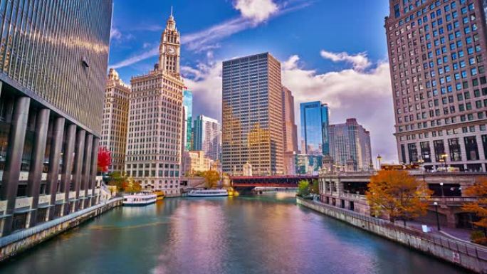 芝加哥市中心的商业。河。金融大厦。日出。