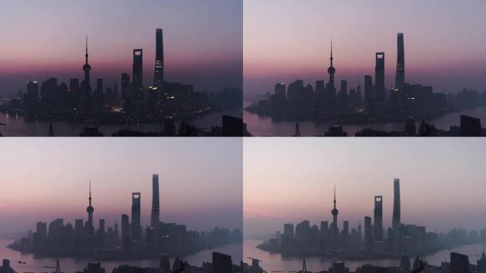 黎明时分上海天际线的T/L ZO鸟瞰图，从夜晚到白天/中国上海