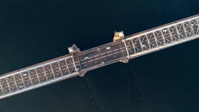 布尔什霍金斯基大桥在圣彼得堡的一个夏天的空中拍摄。