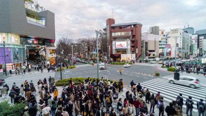 在日本东京市Tokyu Plaza Omotesando原宿的时尚购物中心周围，人们参观和享受的时间