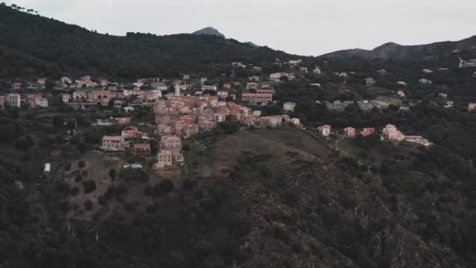 无人机飞越小镇美国农村依山傍水旅游胜地