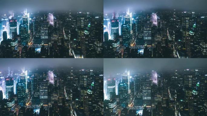 夜间雾气流动的曼哈顿的T/L鸟瞰图/纽约