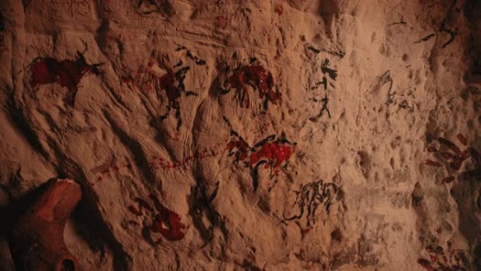 原始的尼安德特人的动物和摘要的史前图画。篝火在晚上照亮墙壁。用岩画、岩画创造第一个洞穴艺术。倾斜浮动