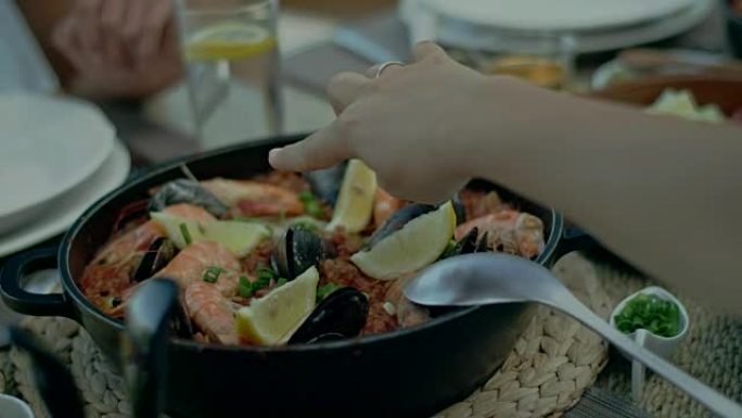 西班牙海鲜海鲜饭外国户外用餐家庭聚餐
