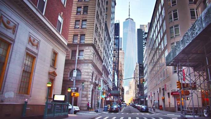 曼哈顿金融区，早上有世界贸易中心。等待经济和工作日的重新开放