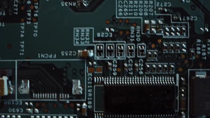 彩色印刷电路板，计算机主板组件: 微芯片，CPU处理器，晶体管，半导体。电子设备内部，超级计算机的一