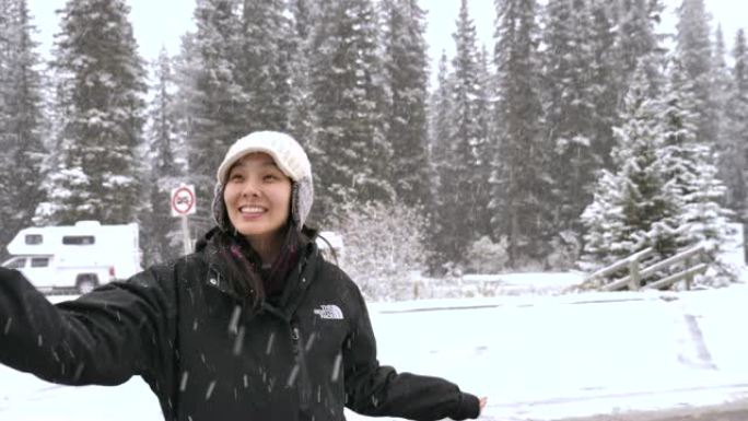 亚洲女人喜欢冬天下雪