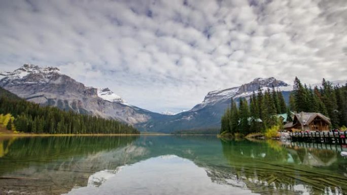 加拿大艾伯塔省Yoho国家公园翡翠湖景观自然场景的时间流逝