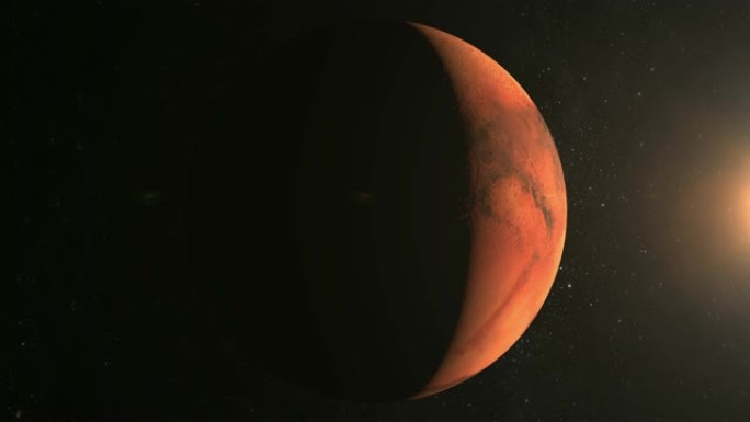 火星行星。从太空看。火星缓慢旋转。这颗行星被太阳照亮。星星闪烁。4K.太阳在右边