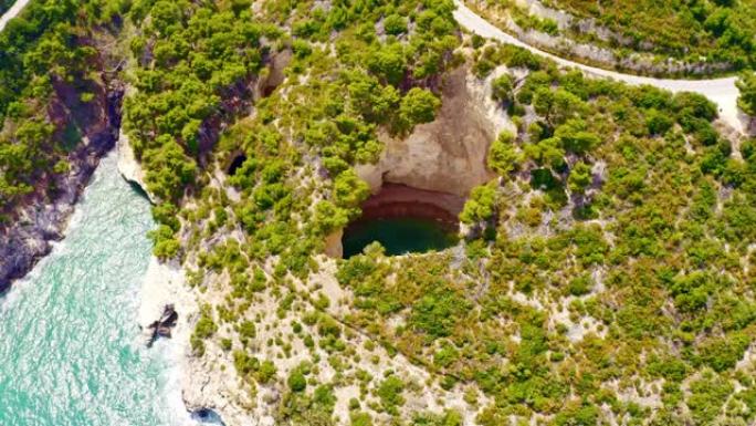 WS鸟瞰海洞池，加尔加诺国家公园，意大利