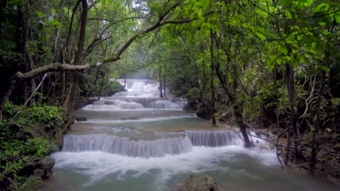 泰国北碧府的怀湄Khamin瀑布