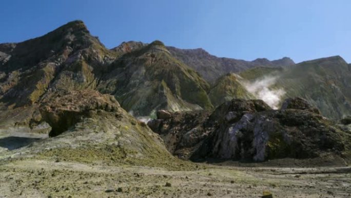 带有喷气孔的火山景观