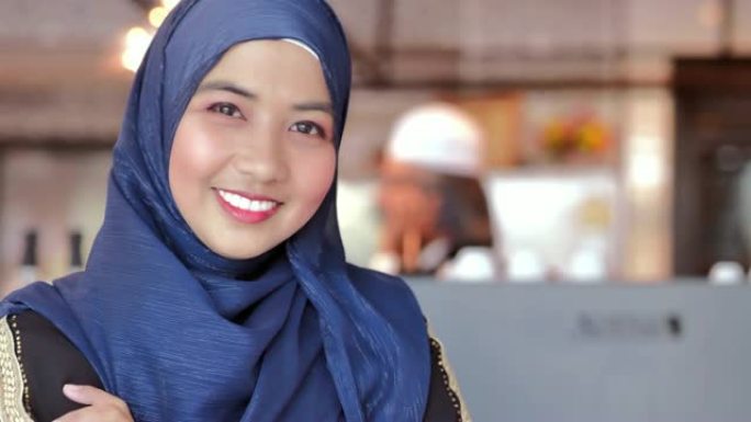 伊斯兰妇女小企业主。穆斯林企业家概念。阿拉伯青年